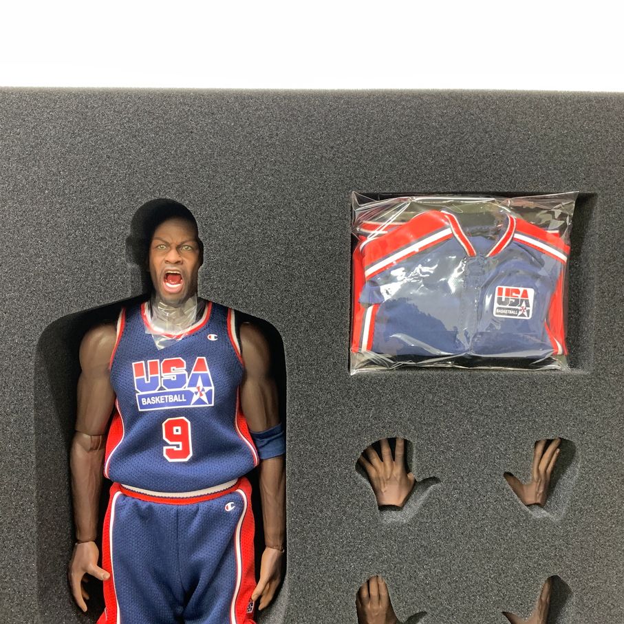 中古品】 エンターベイ リアルマスターピース 1/6 NBA マイケル
