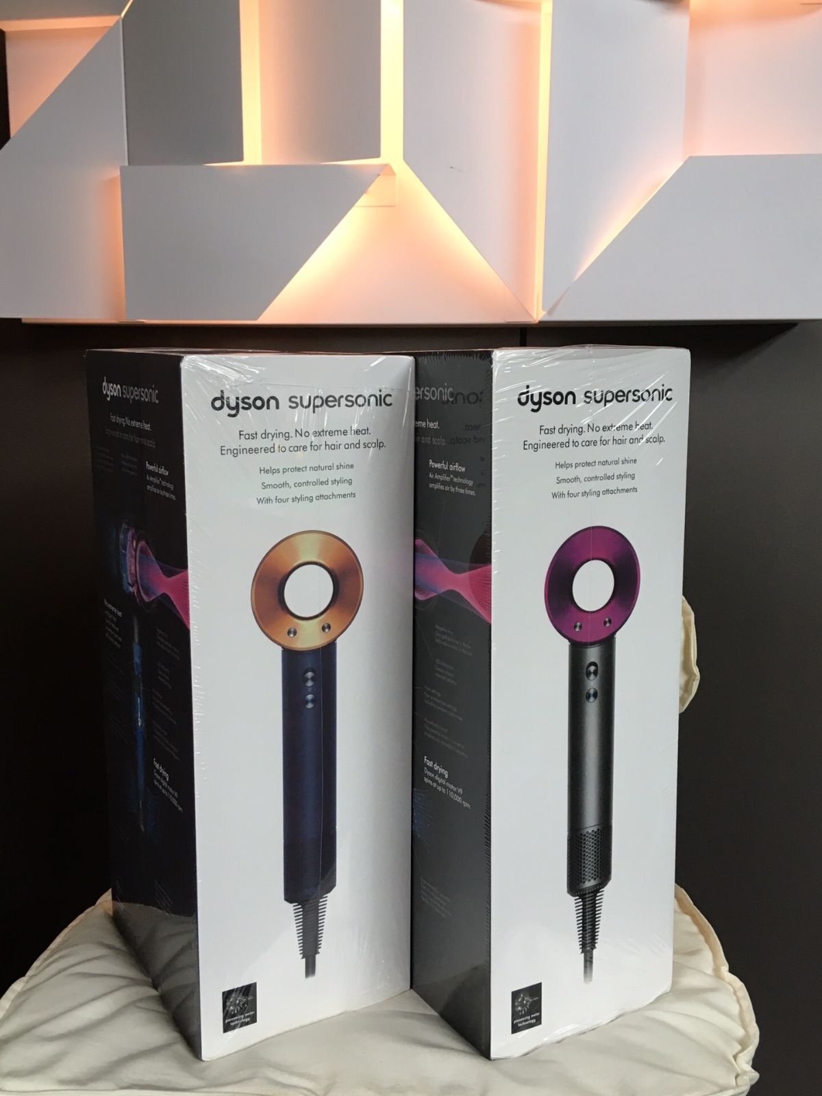 Dyson Supersonic ヘアドライヤー未開封 トップ 新品未開封】Dyson
