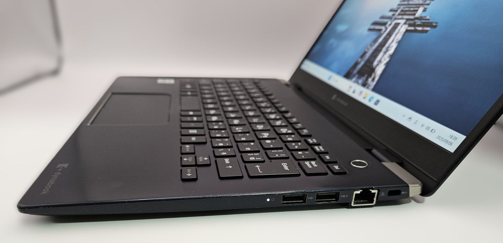 第10世代 Core i5 Dynabook G83/FP i5-10210U 8/128（Win11