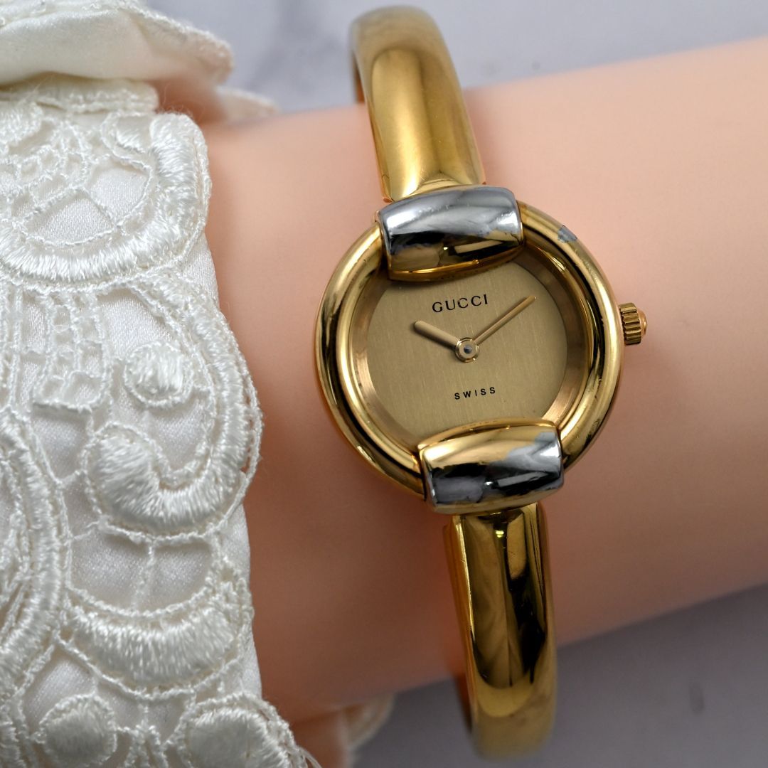 グッチ バングルウオッチ Gucci 1400L Women's 金色 Gold Watch 箱付
