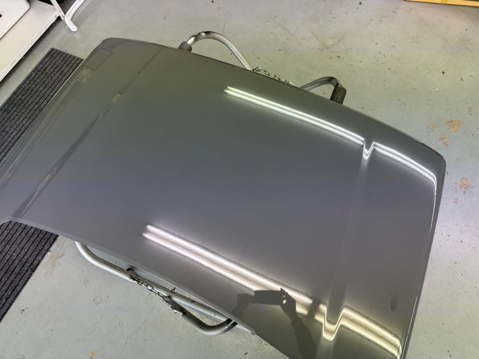 ジムニーシエラ　純正ボンネット ジムニーシエラ JB74 新車外し 純正品ボンネット ミディアムグレー 美