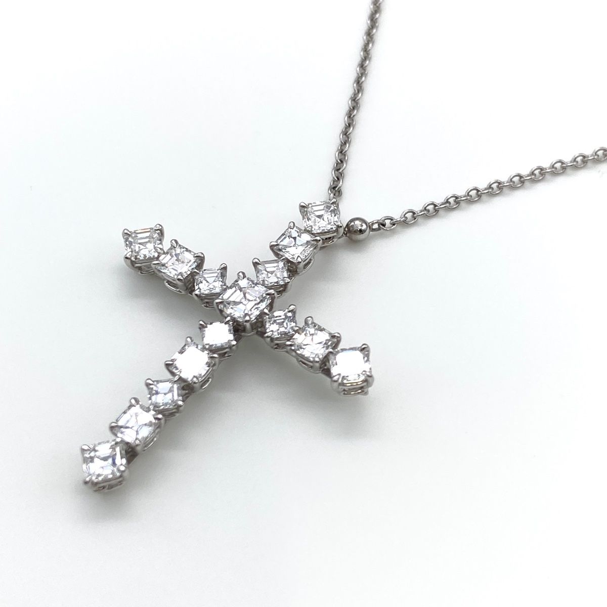 クロスモチーフ デザインネックレス プラチナ ペンダント メレダイヤ 十字架 Pt900 Pt850 ダイヤモンド レディース 中古 ラッピング可