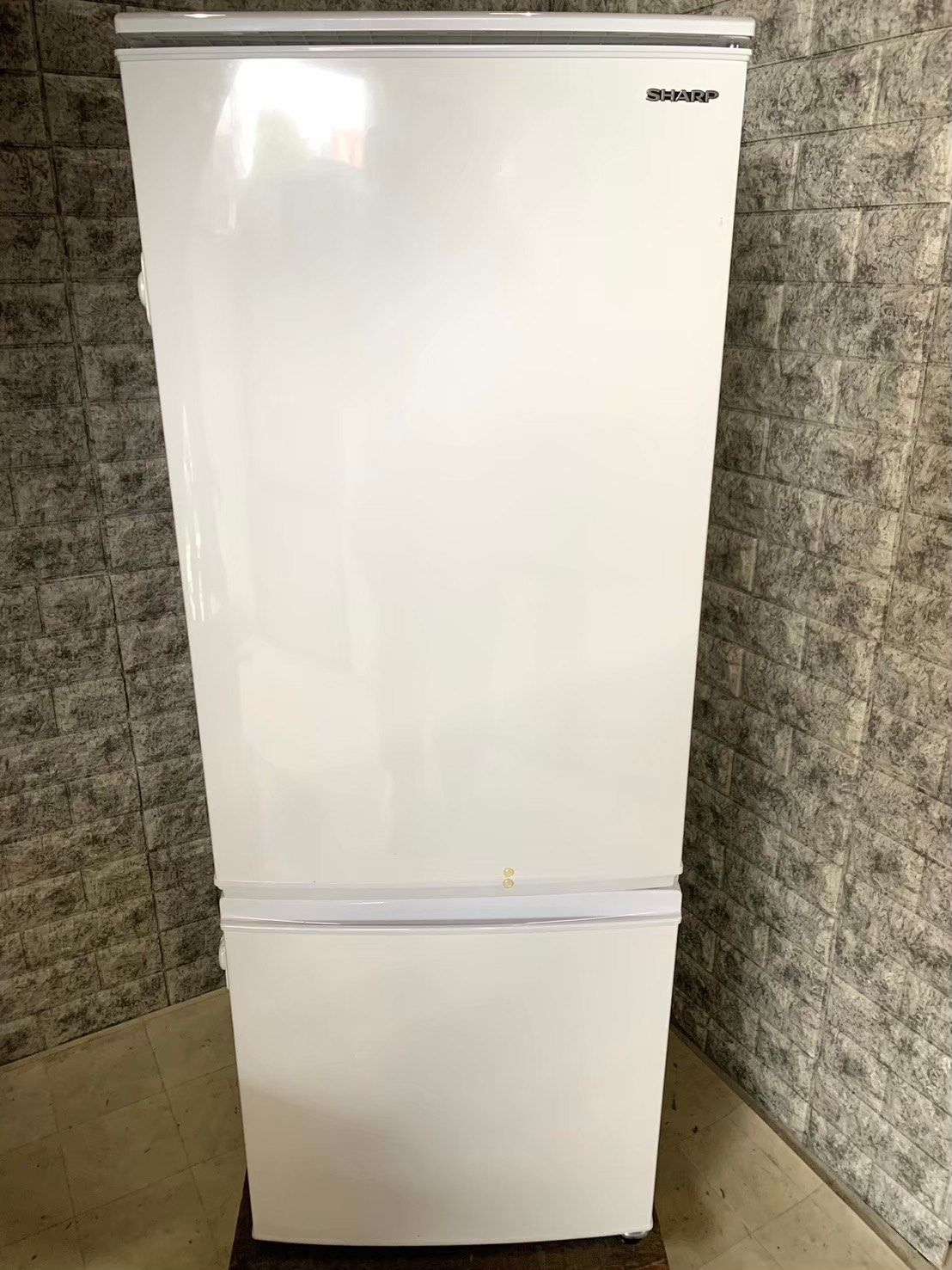 大阪送料無料☆3か月保障付き☆冷蔵庫☆2018年☆シャープ☆2ドア☆SJ  
