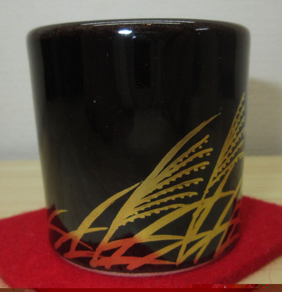 逢絢亭・新品】茶道具 蓋置 膳所焼 金彩 武蔵野の図 陽炎園 岩崎新定