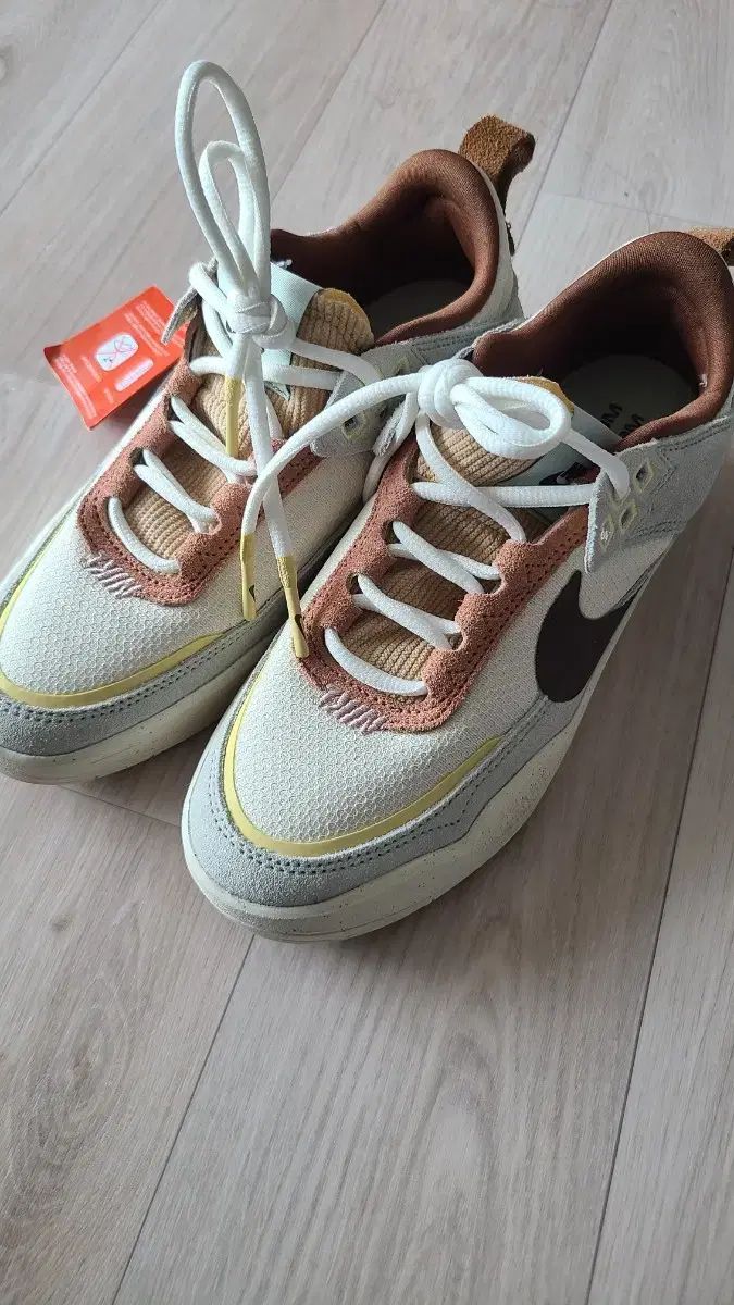 NIKE ナイキ スニーカー 230