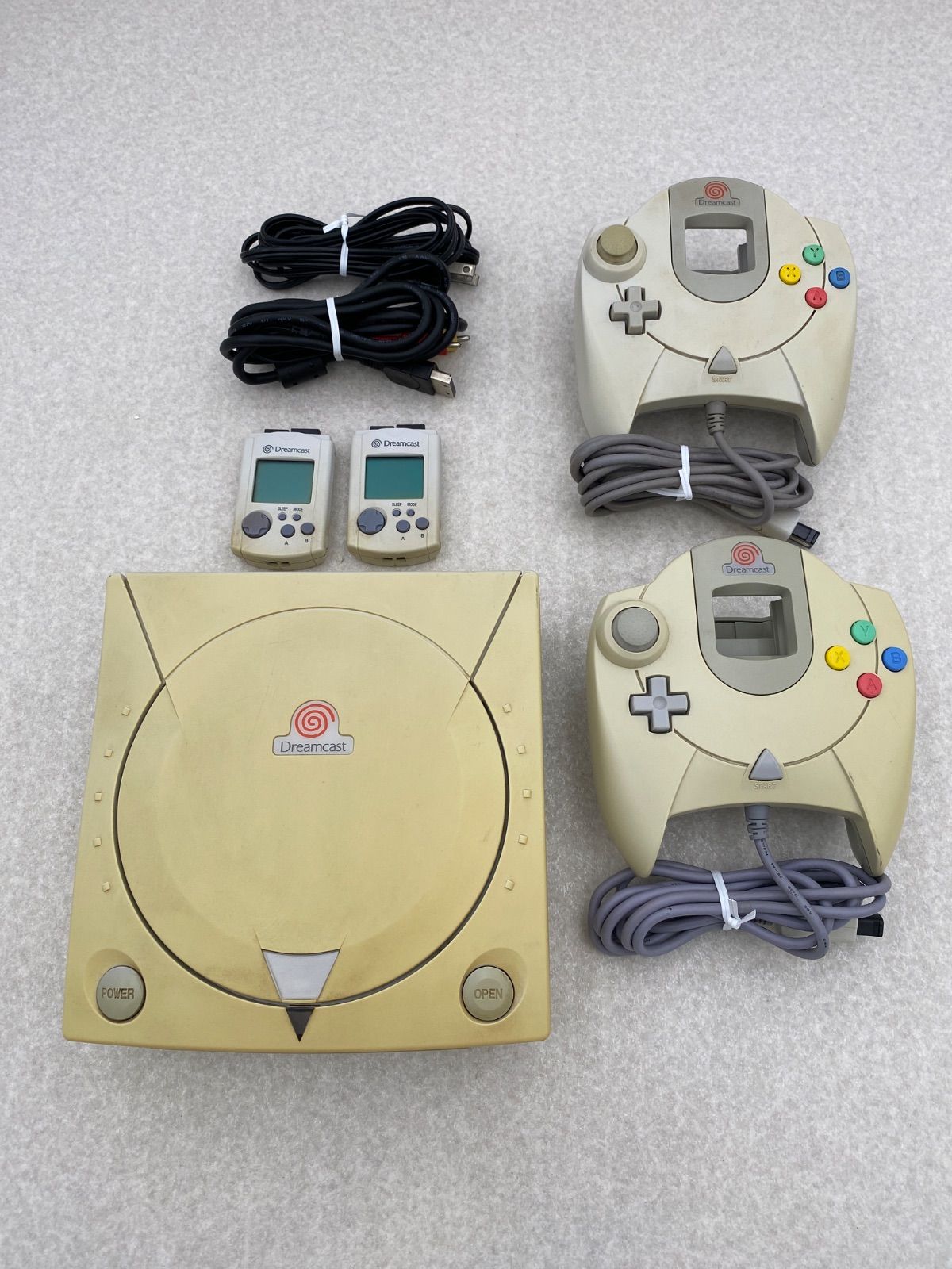 【在庫処分】 ドリームキャスト本体 HKT-3000 動作品 コントローラー2点 その他