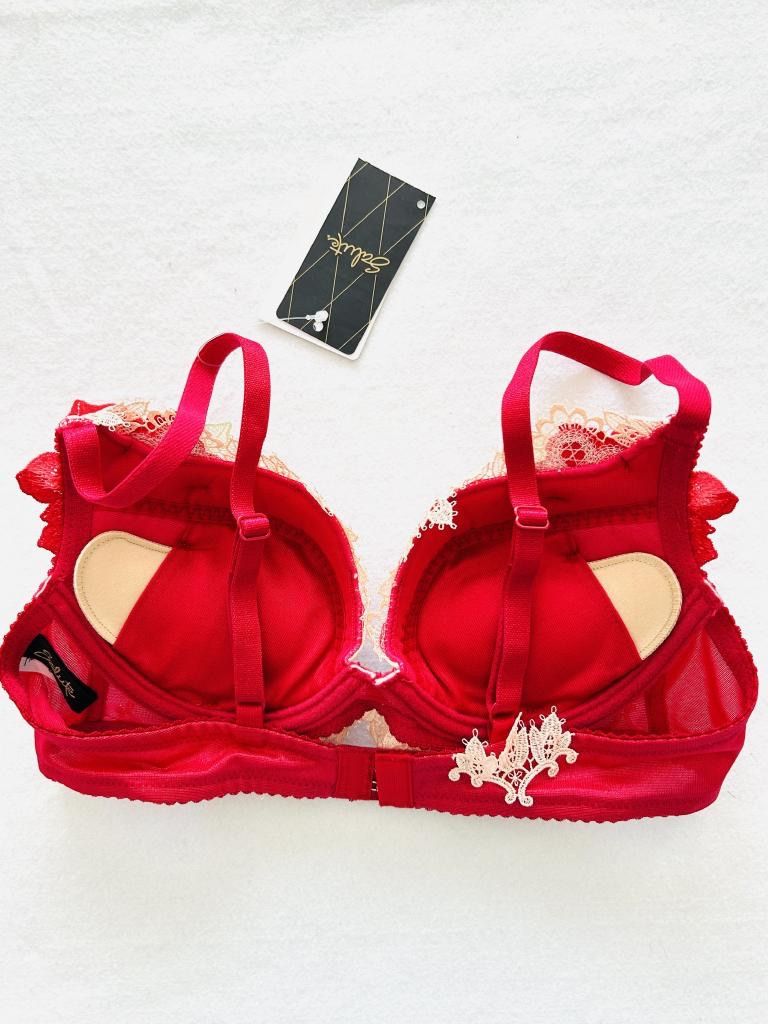 ☆【新品】 Wacoal Salute ワコールサルート 84G 店舗限定