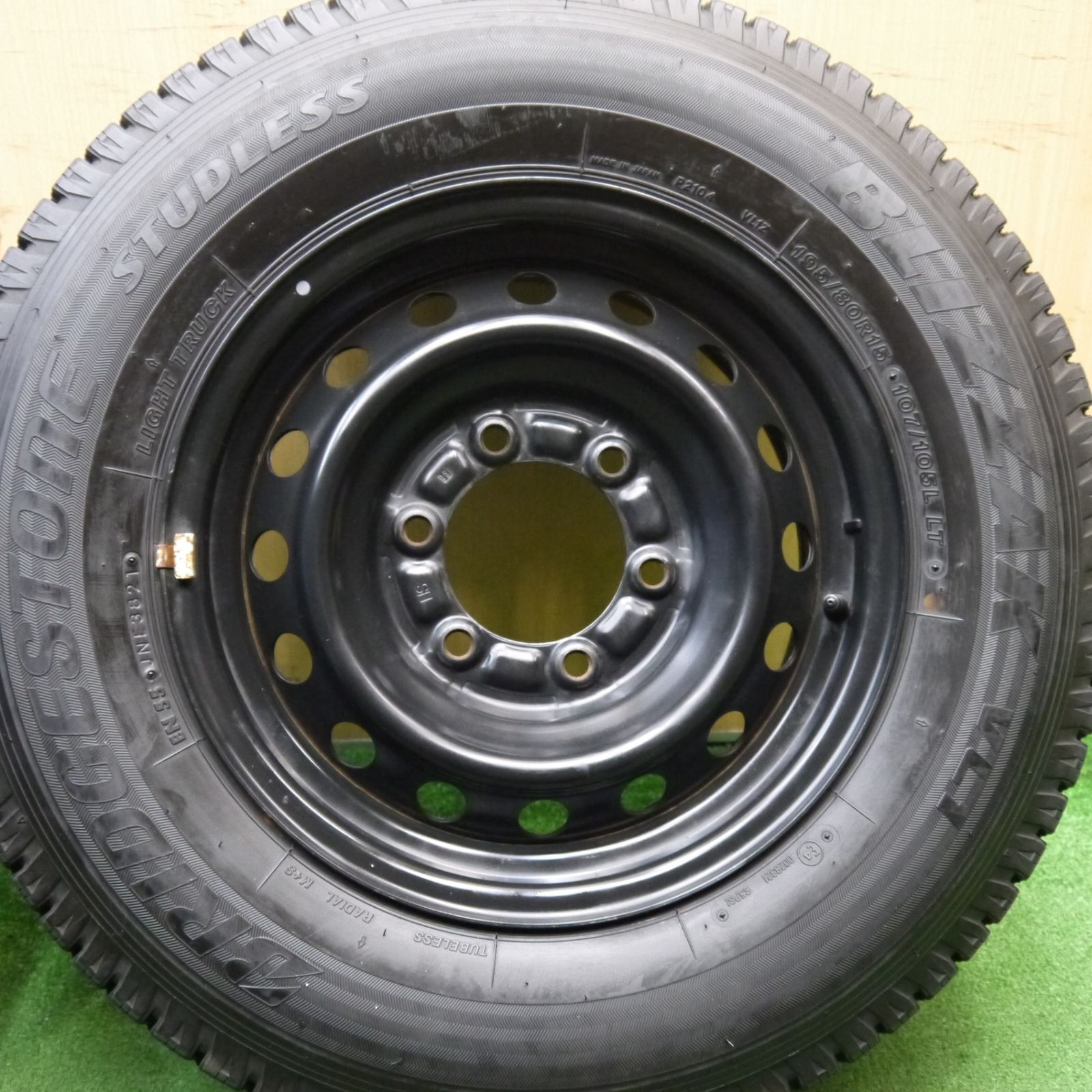 195/80R15 107/105LT 4本スタッドレス ハイエース等に スタッドレス195