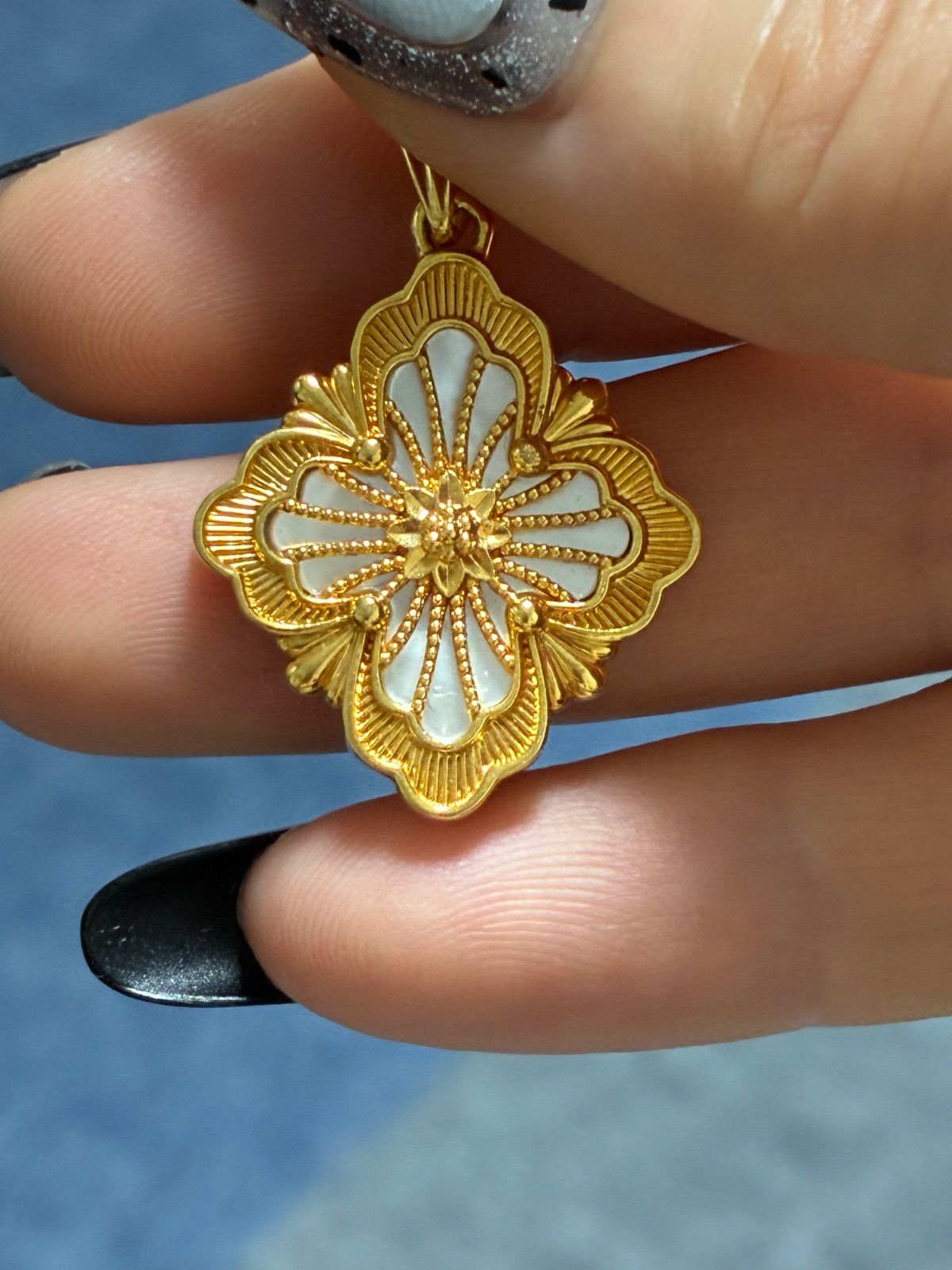 金貨 K18 18金 オペラチュールデザイン ペンダント