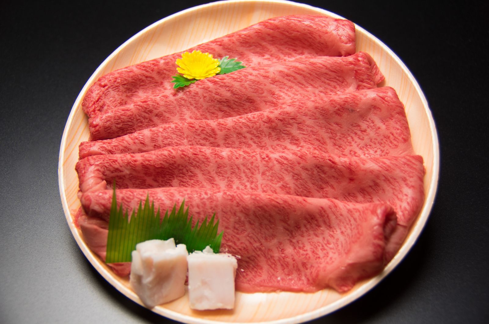 しまね和牛肩ロースすき焼き用（特選）300g　ギフト可