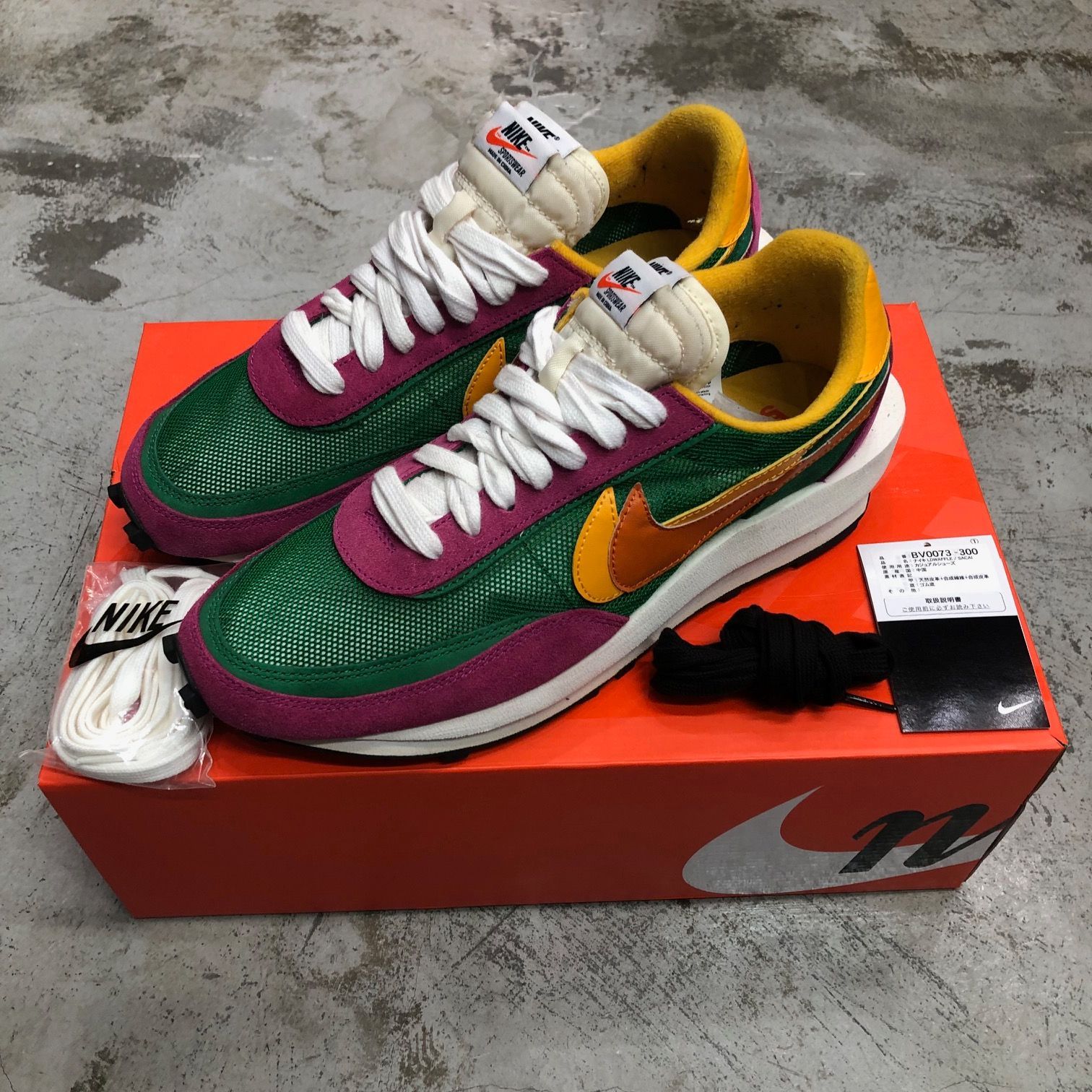 sacai NIKE LDV WAFFLE PINE GREEN LDVワッフル パイングリーン スニーカー ナイキ サカイ 28cm 73895A1  - メルカリ