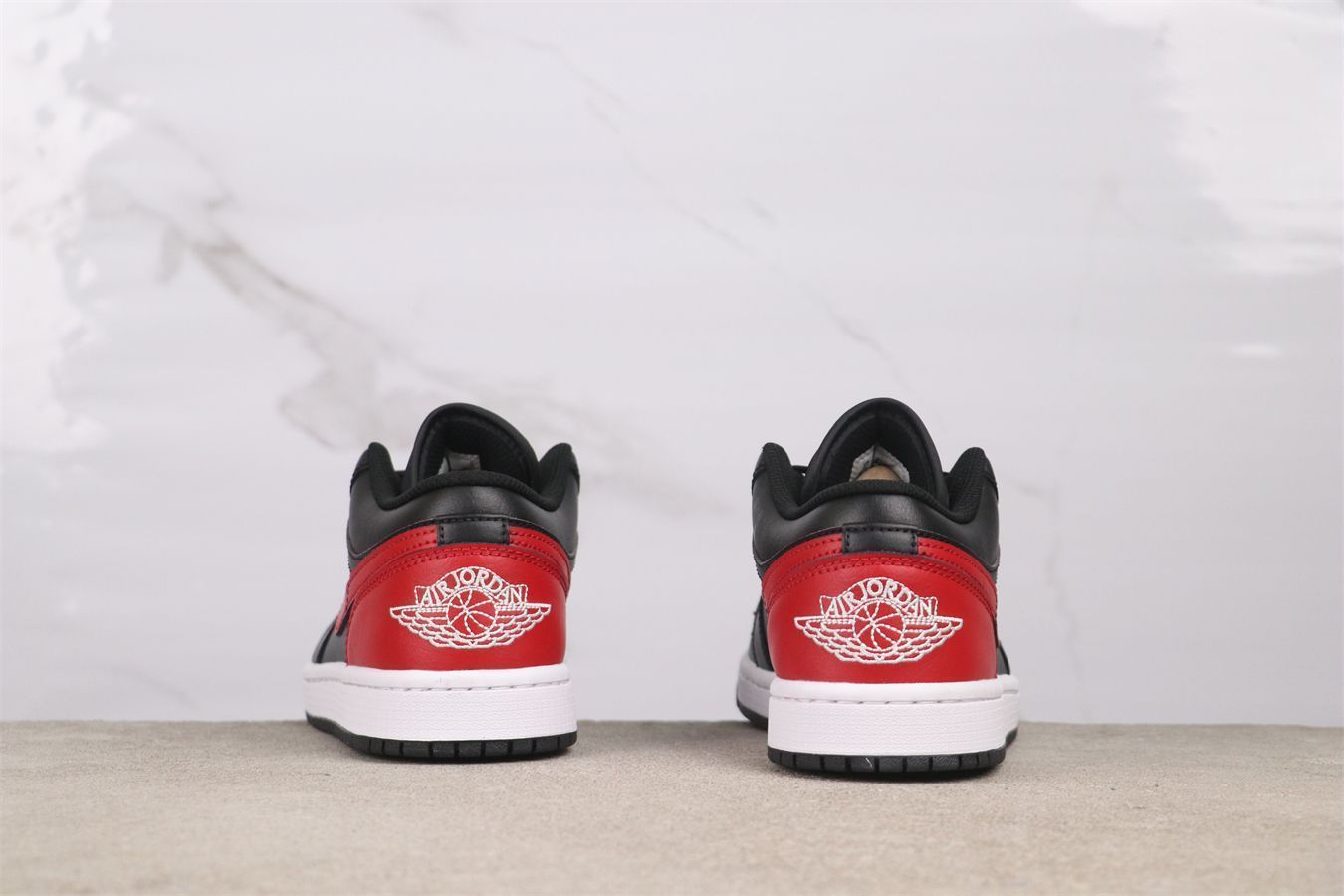 今日特価】Air Jordan 553558-067 ブラック / バージティレッド