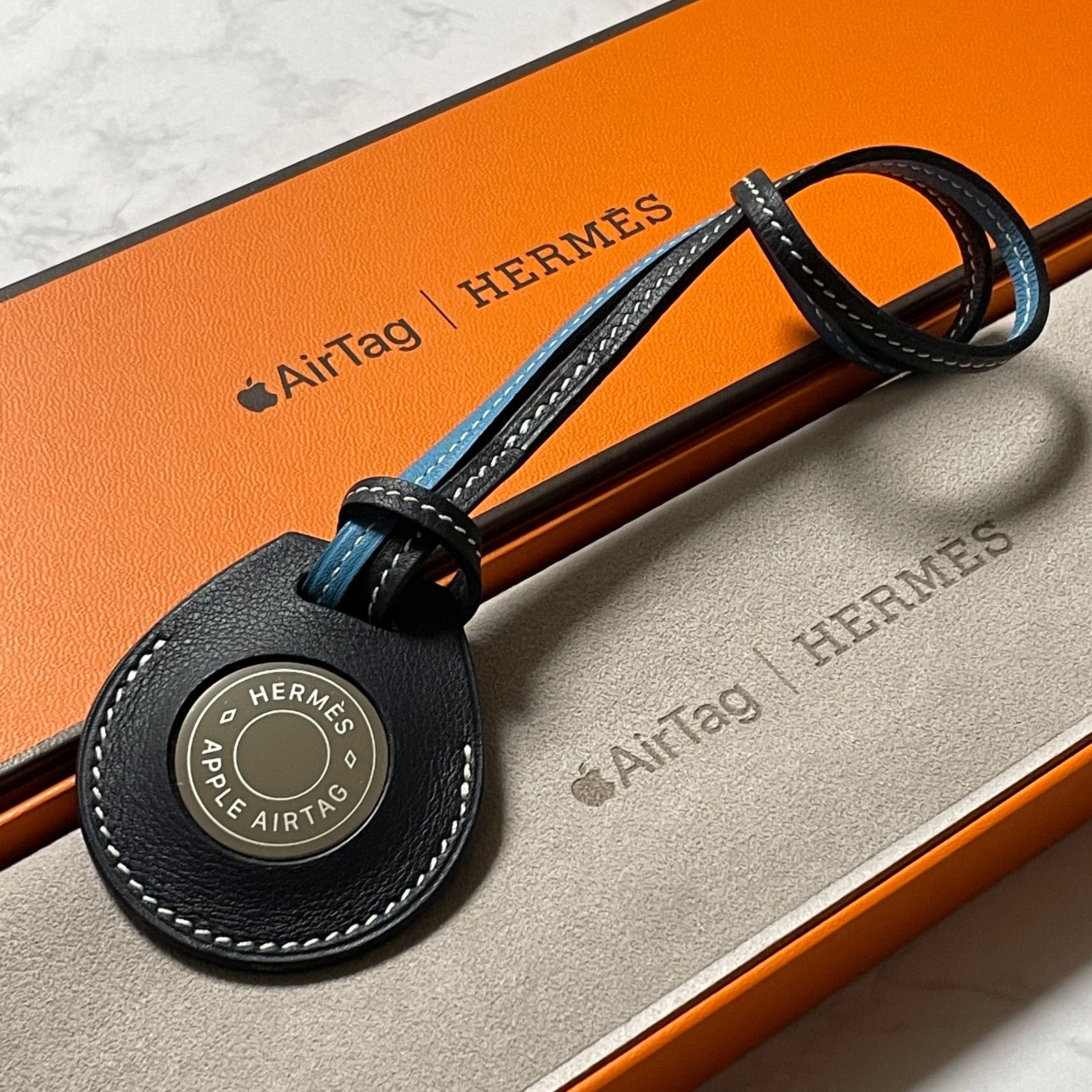 Apple アップル AirTag HERMES エルメス D刻印 バッグアクセサリー