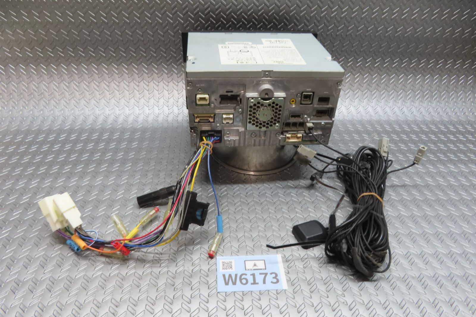 W6173|アルパイン