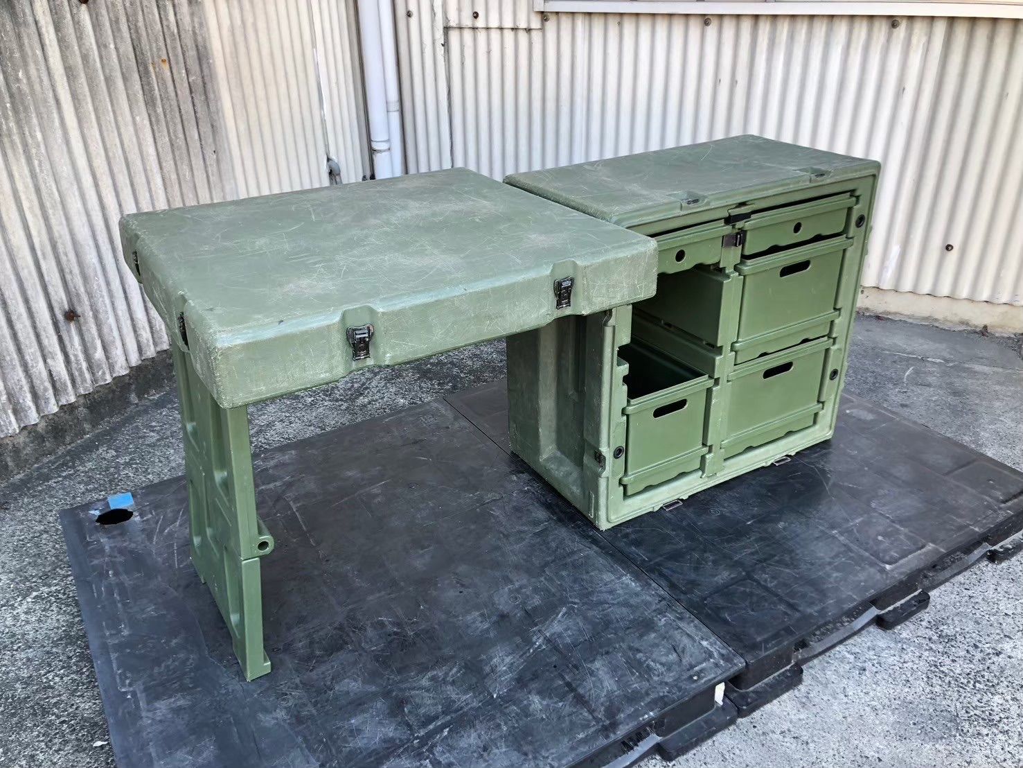 ◎ 米軍放 ペリカン|ハーディッグ Pelican-Hardigg フィールドデスク ボックス ハードケース アウトドア 220 BB17LK-2