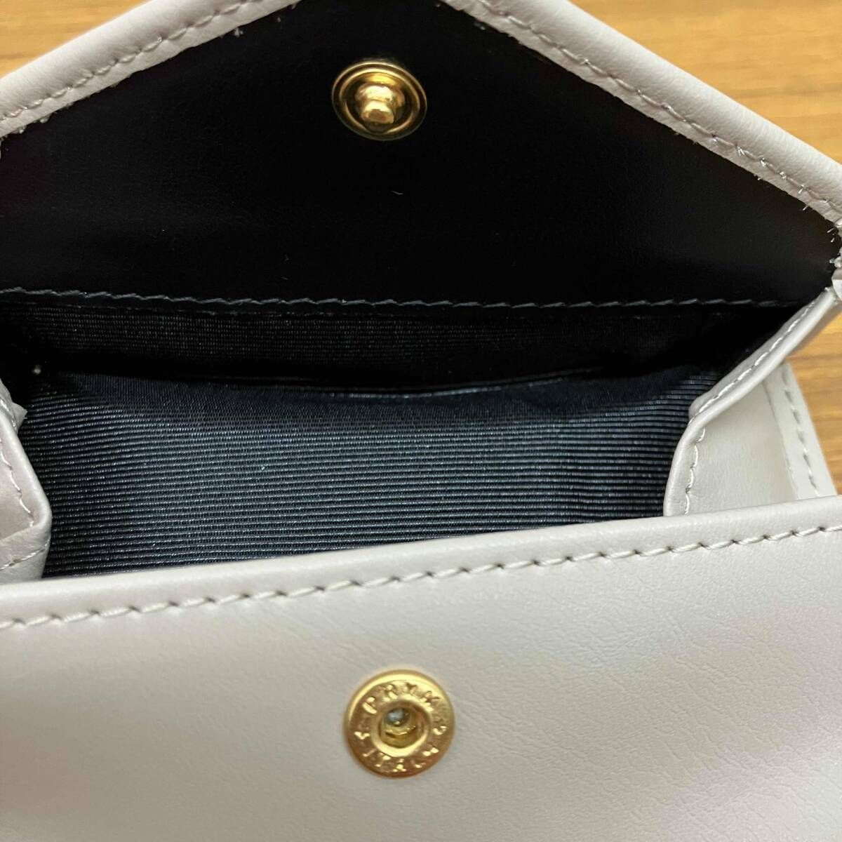 GIANNI CHIARINI ジャンニ・キアリーニ ベージュ 二つ折り財布