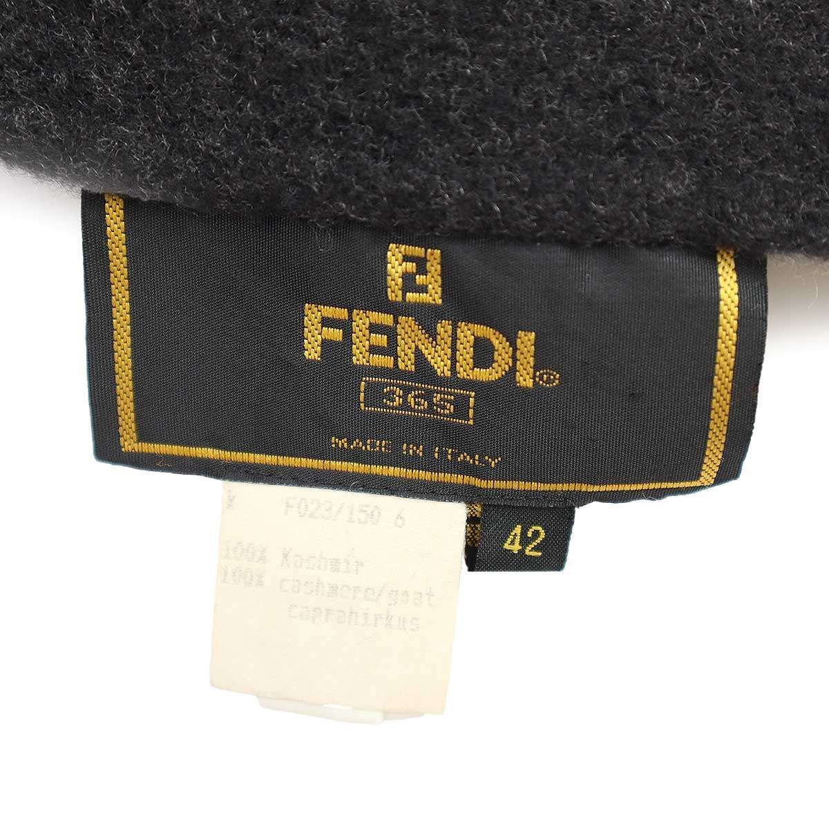 送料込み FENDI フェンディ 手袋 ズッカ柄 ウール100％ FENDI フェンディ ズッカ柄 ポンチョ TUサイズ FXX636 A3Q1