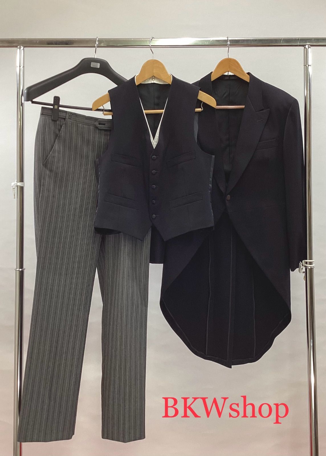礼服