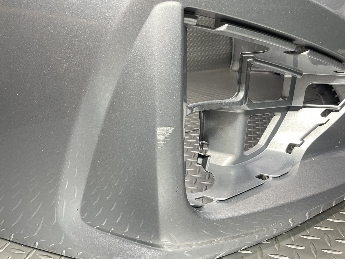 インプレッサ GT6 GT7 純正 フロントバンパー 57704FL000 インプレッサ G4/インプレッサスポーツ GT/GK/GT2/GT3/GT6/GT7