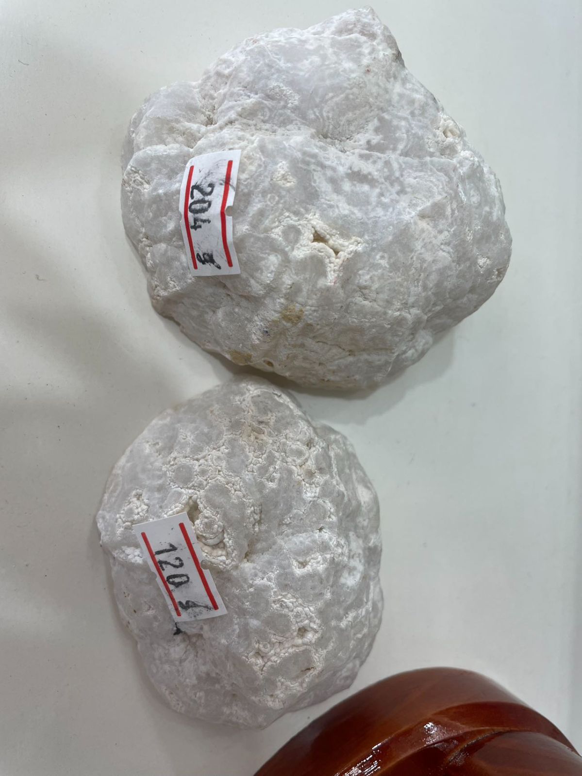 ブラジル産 トレジャーメノウ 台付き 瑪瑙 聚宝盆瑪瑙 置き物 天然石