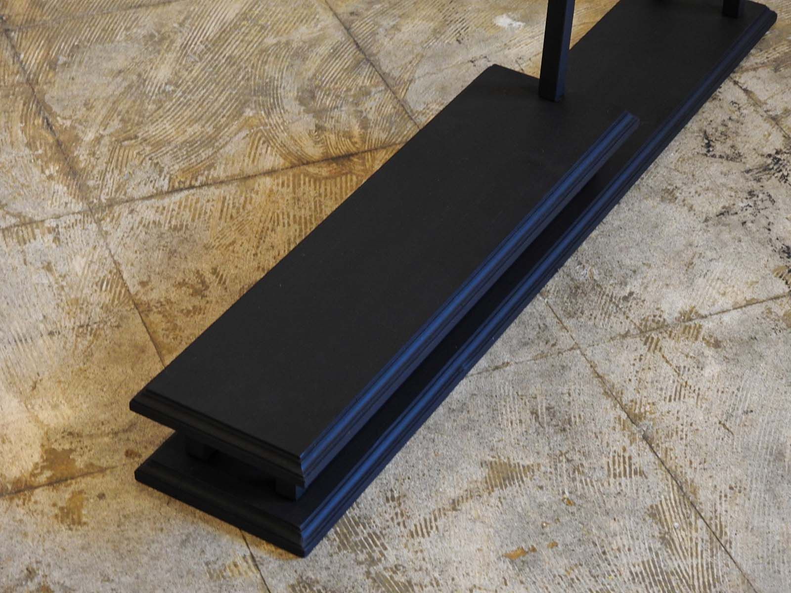 ふるい黒色の飾り棚 / 無垢材 展示台 卓上収納 スパイスラック - メルカリ