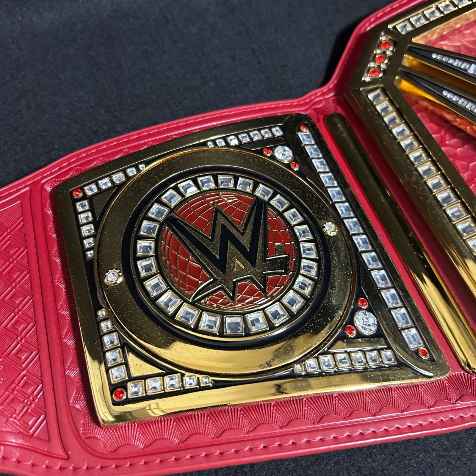 ユニバーサル チャンピオンベルト WWE ベルト 王座 プロレス レスラー