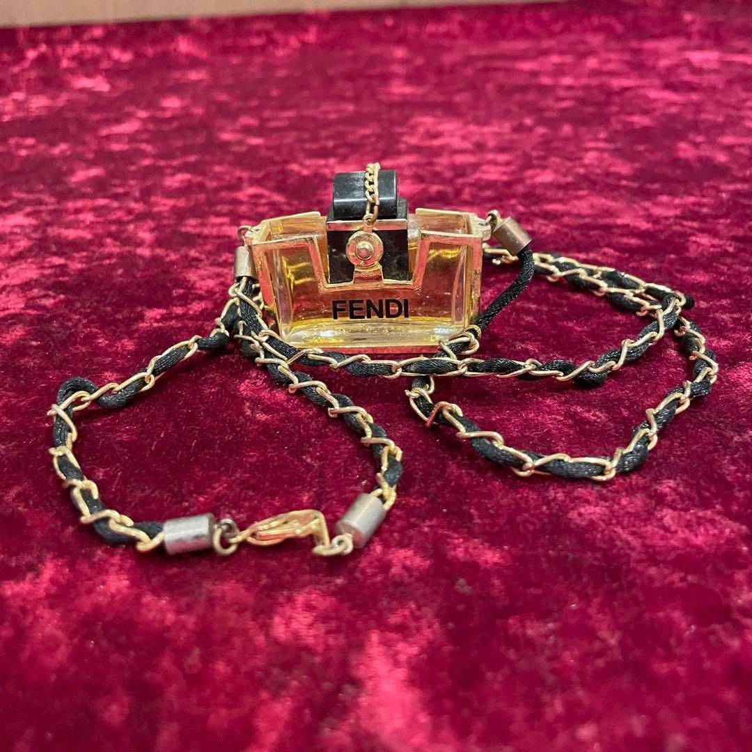 人気商品の vintage ネックレス チェーン 香水ボトル フェンディ FENDI その他