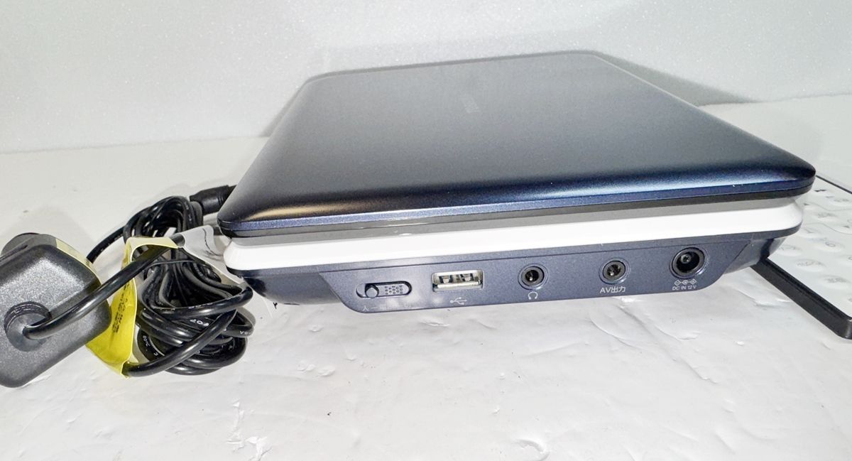 HY】【中古】【美品】TOSHIBA 東芝 7型ポータブルDVDプレーヤー SD