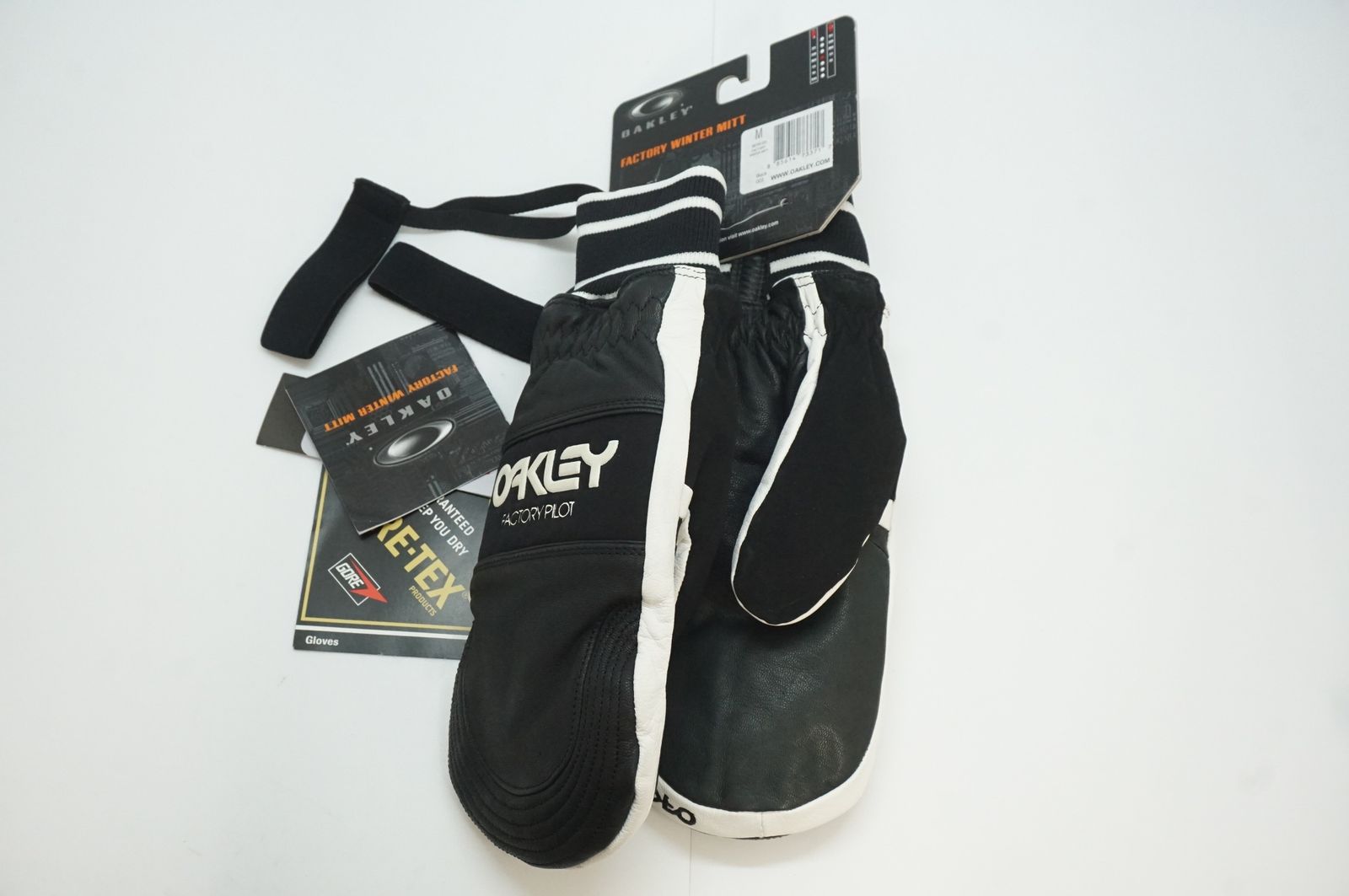 OAKLEY 「オークリー」 FACTORY WINTER MITT Mサイズ グローブ / バイチャリ福岡店