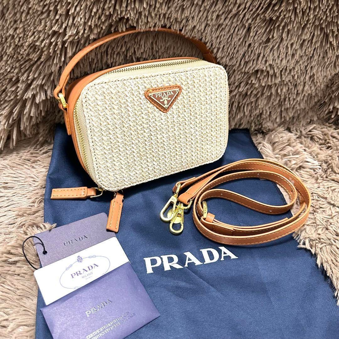 PRADA プラダ カメラバッグ ショルダーバッグ - メルカリ 