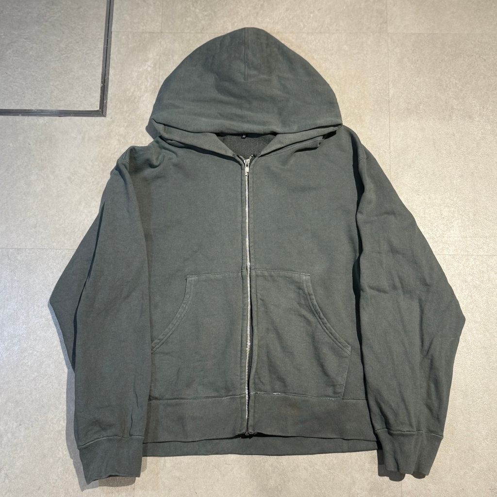 【希少】コムデギャルソン ジップアップパーカー 胸ロゴ Lサイズ グレー PLAY COMME des GARCONS プレイ コム デ ギャルソン パーカー 赤