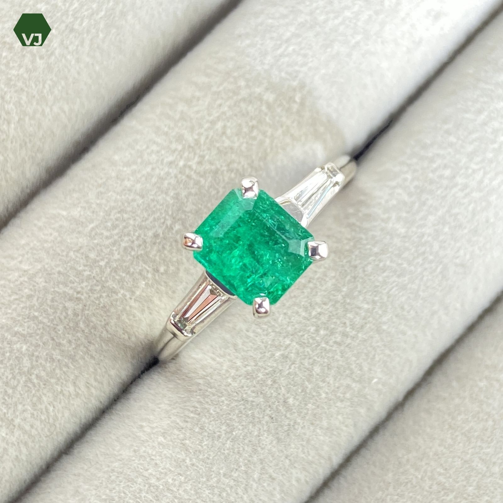 24-13】エメラルド ダイヤモンド リング E1.25ct【中古】【PT900】【15 