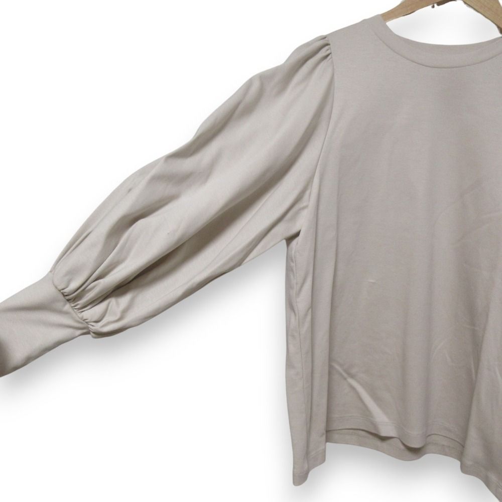 美品 21AW Lisiere L'Appartement リジェールアパルトモン Gather L/S Tee ギャザースリーブ 長袖 プルオーバー カットソー ベージュ レディース 古着 中古 美品 21AW Lisiere L'Appartement リジェールアパルトモン