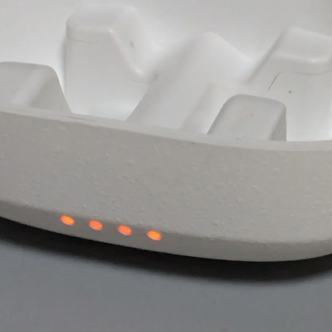 【動作確認済美品】final ZE8000 FI-ZE8D PLTW 充電ケース 動作確認済美品】final ZE8000 FI-ZE8D PLTW 充電ケース - メルカリ