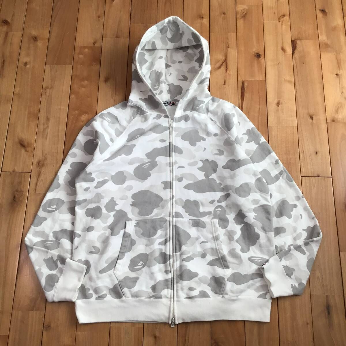 『パイレーツストア限定』　アベイシングエイプ　BAPE STA  パーカー　L パイレーツストア限定☆ a bathing ape BAPE Lサイズ