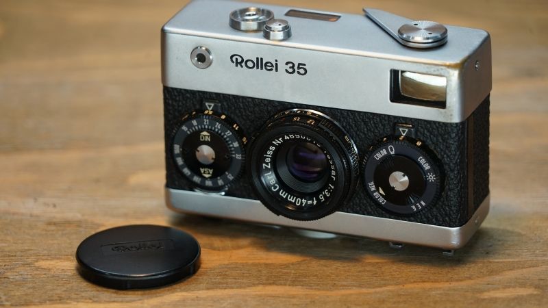 ★新品級★ Rollei 35 シルバー★カビ・クモリなし！露出計作動！完動品！ 8911 良～美品 Rollei 35 露出計OK ドイツ製 シルバー - メルカリ