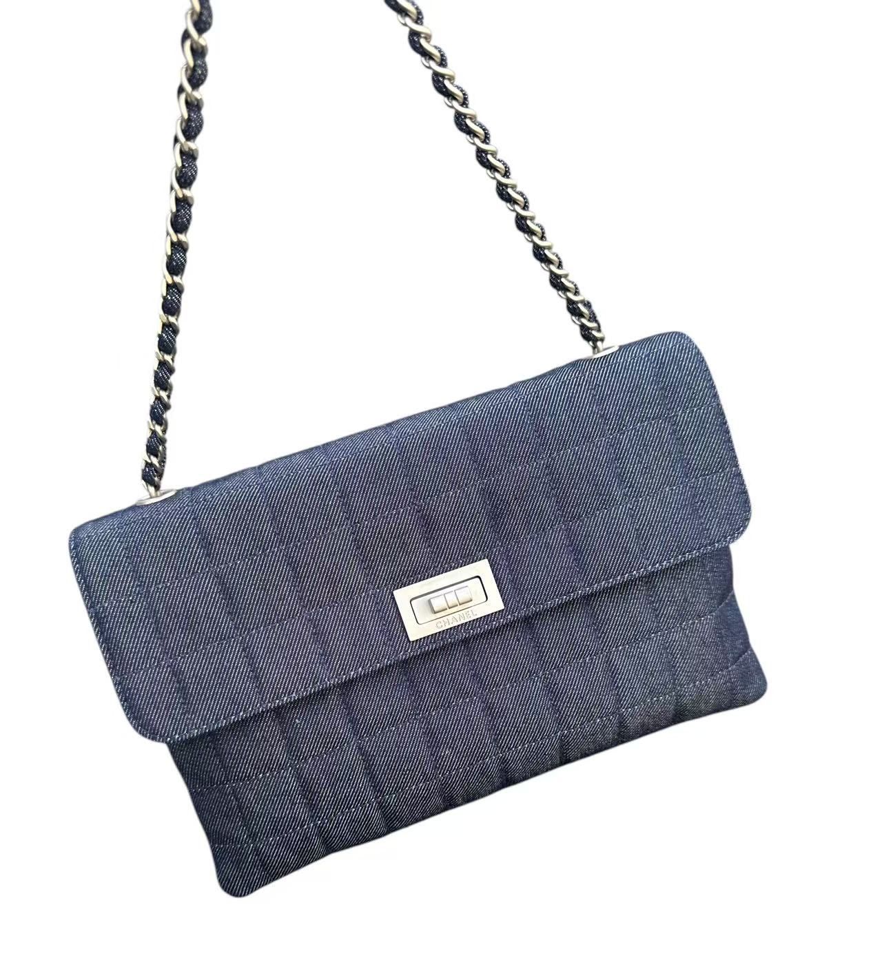 上 ◆本物シャネルCHANEL2.55チョコバーデニムマトラッセシルバーSV金具チェーンショルダーバッグポーチハンドバッグ肩掛け腋下6番台