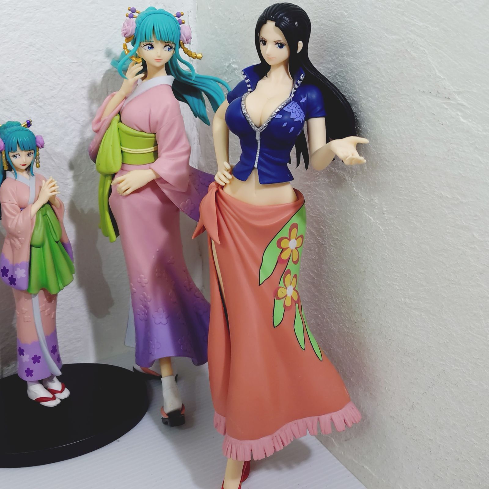 ワンピース 女性キャラフィギュア まとめ売り - メルカリ