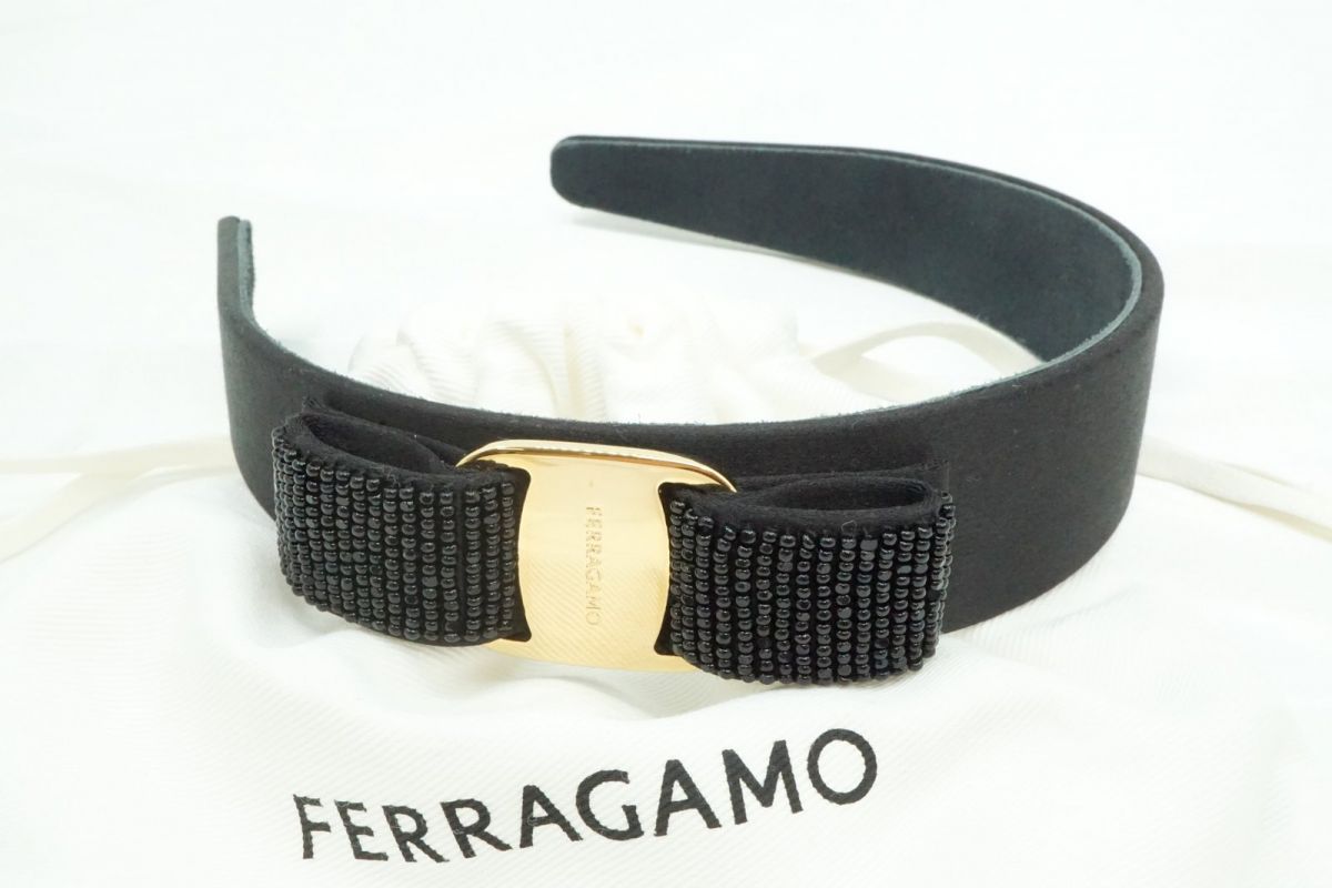 フェラガモ ヴァラリボン カチューシャ ヘアドレス アクセサリー ビジュー サテン 黒 ブラック Salvatore Ferragamo 3845k