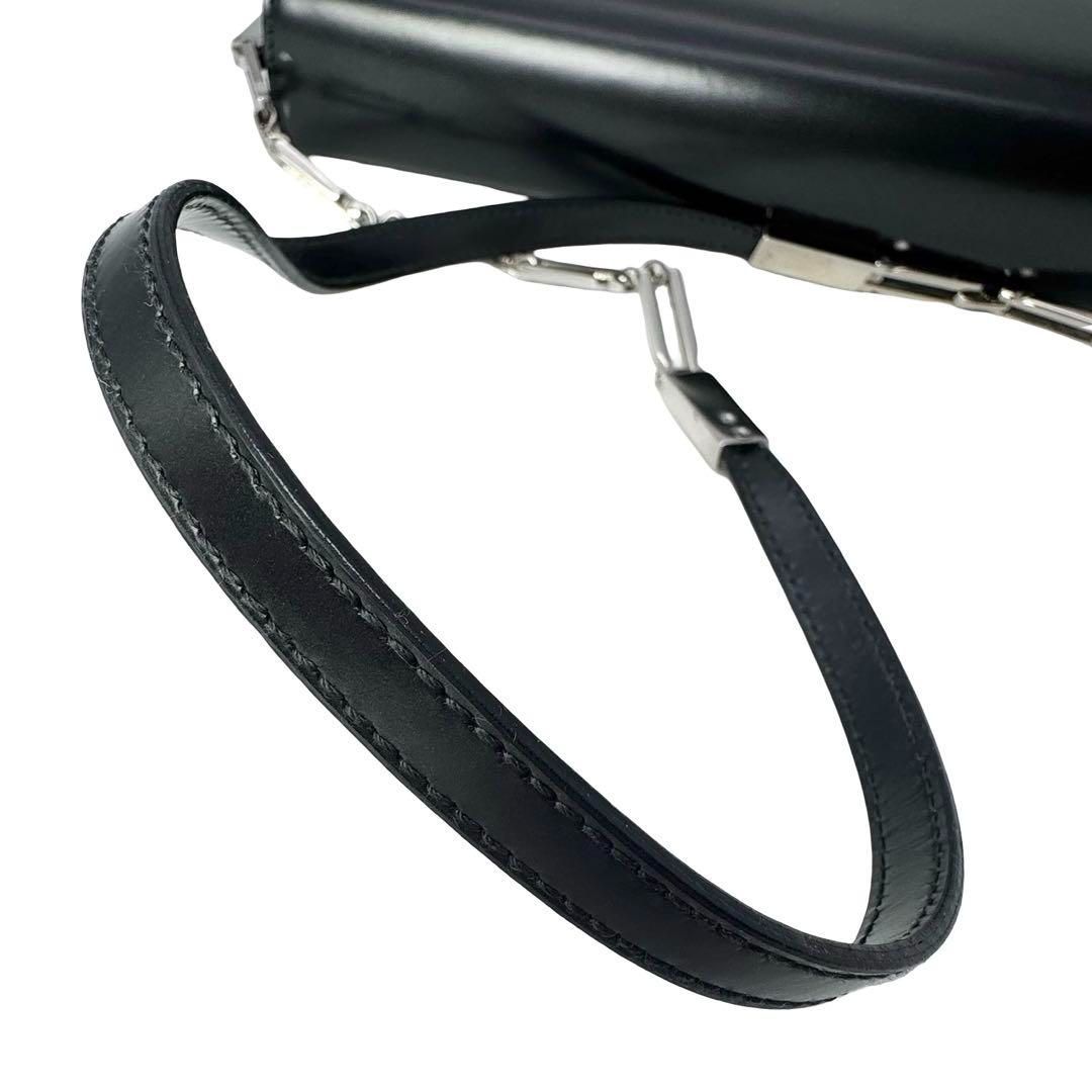 Salvatore Ferragamo フェラガモ チェーンショルダー バッグ