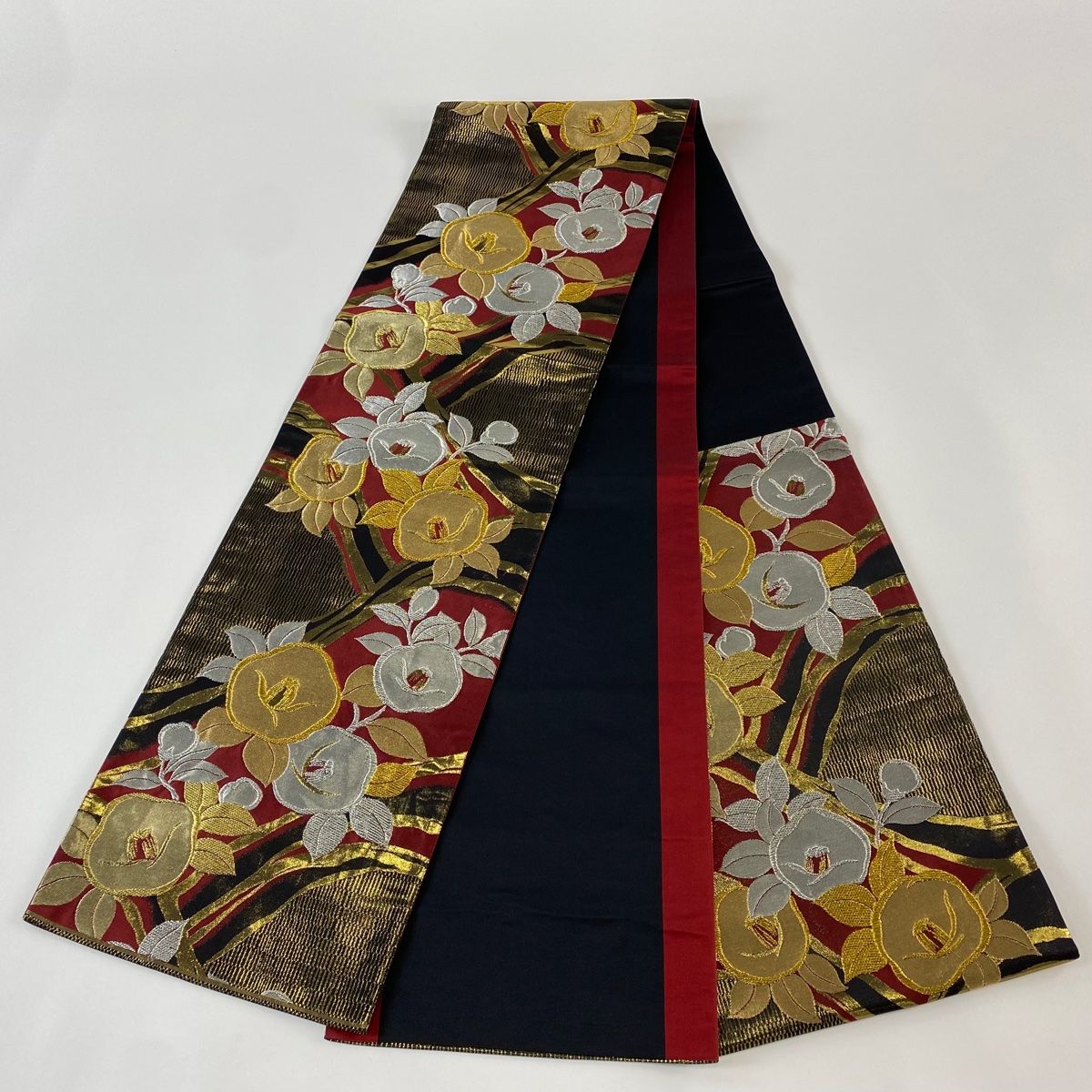 ［六通］袋帯　中古美品　絹彩夢箔　438cm O-425 袋帯 美品 秀品 薬玉 菊 箔 金銀糸 墨色 六通 正絹 【中古