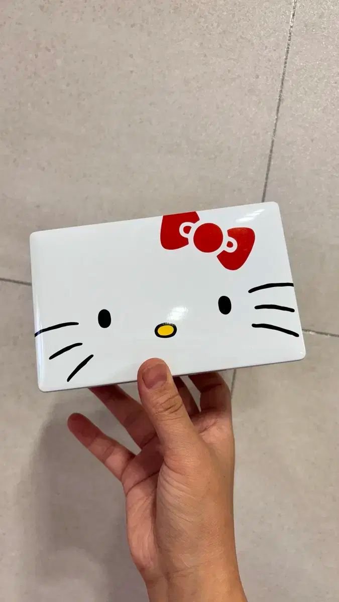 【雷市場（ポンジャン）商品韓国直送】 ハローキティ ティンケース 新品