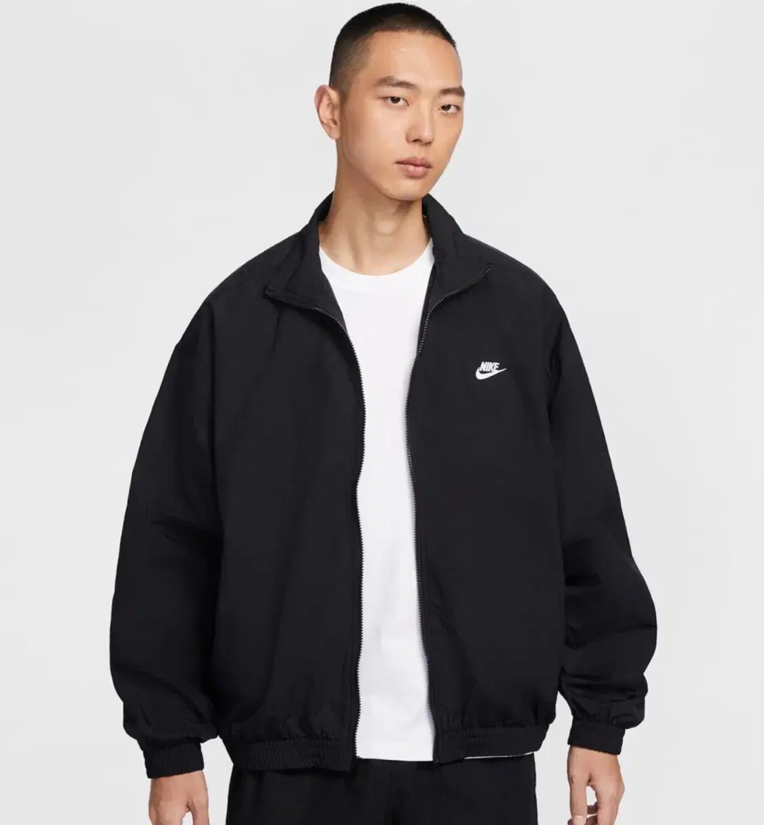 Nike(ナイキ） スウッシュ トラック ジャケット ウインドブレーカー 正規品 新品 M サイズ