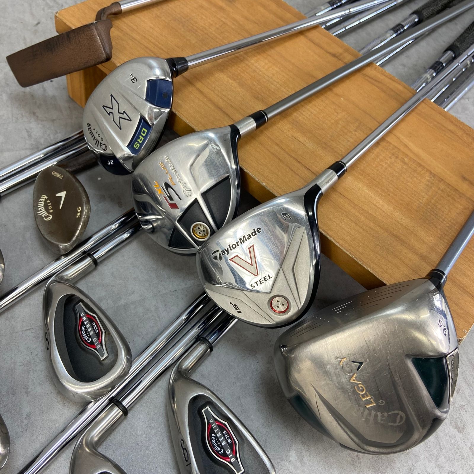 キャロウェイ　テーラーメイド　メンズゴルフ13本セット　右利き用　キャディバッグ TaylorMade テーラーメイド Callaway キャロウェイ メンズゴルフ