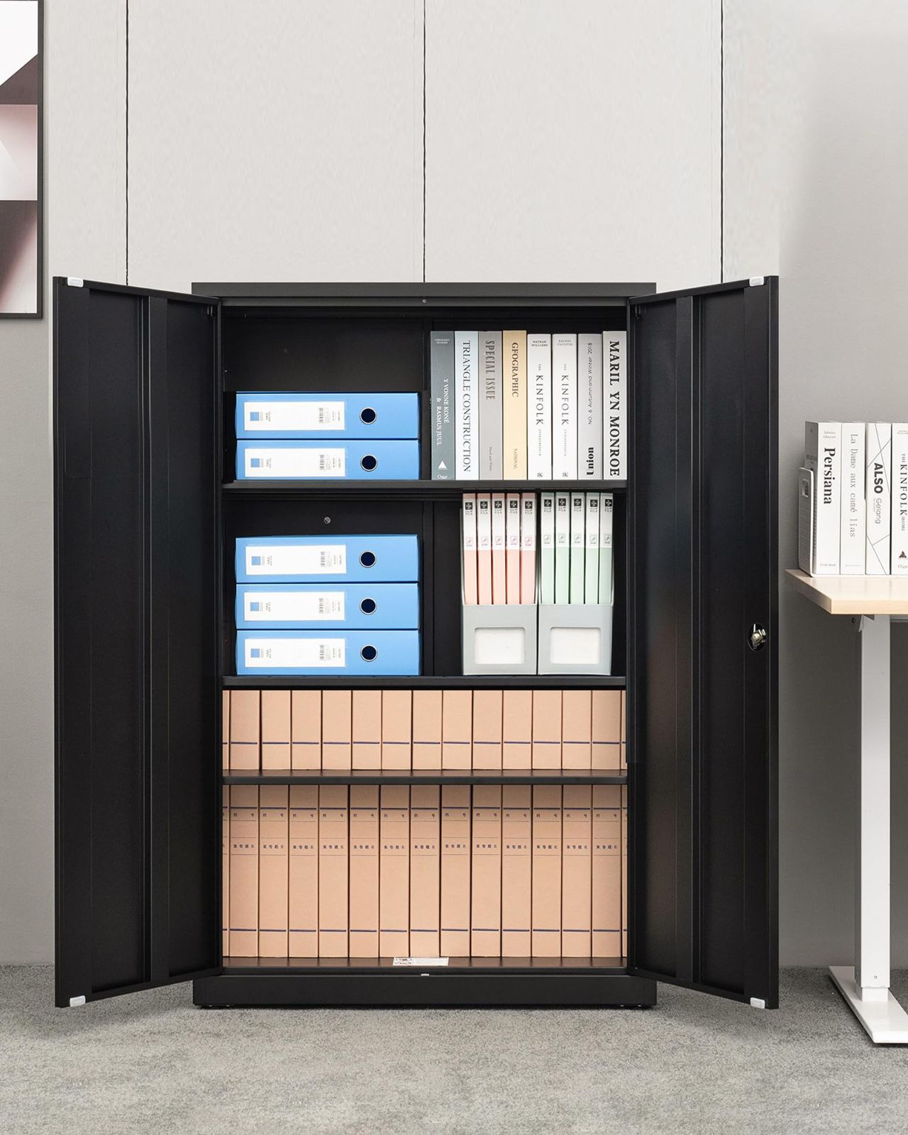 幅80×奥行40×高さ131.5cm 組み立て必要 パントリー キャビネット収納 両開き 可動棚 ブラック 鍵付き書庫 4段 スチールキャビネット LAND VOI MARWIL-DEMENAGEMENTS_CH