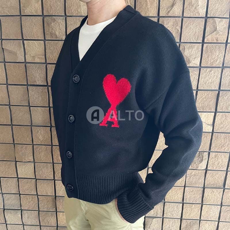 ☆2024秋冬入荷☆ AMI PARIS アミ パリス BFUKC002 Vネック