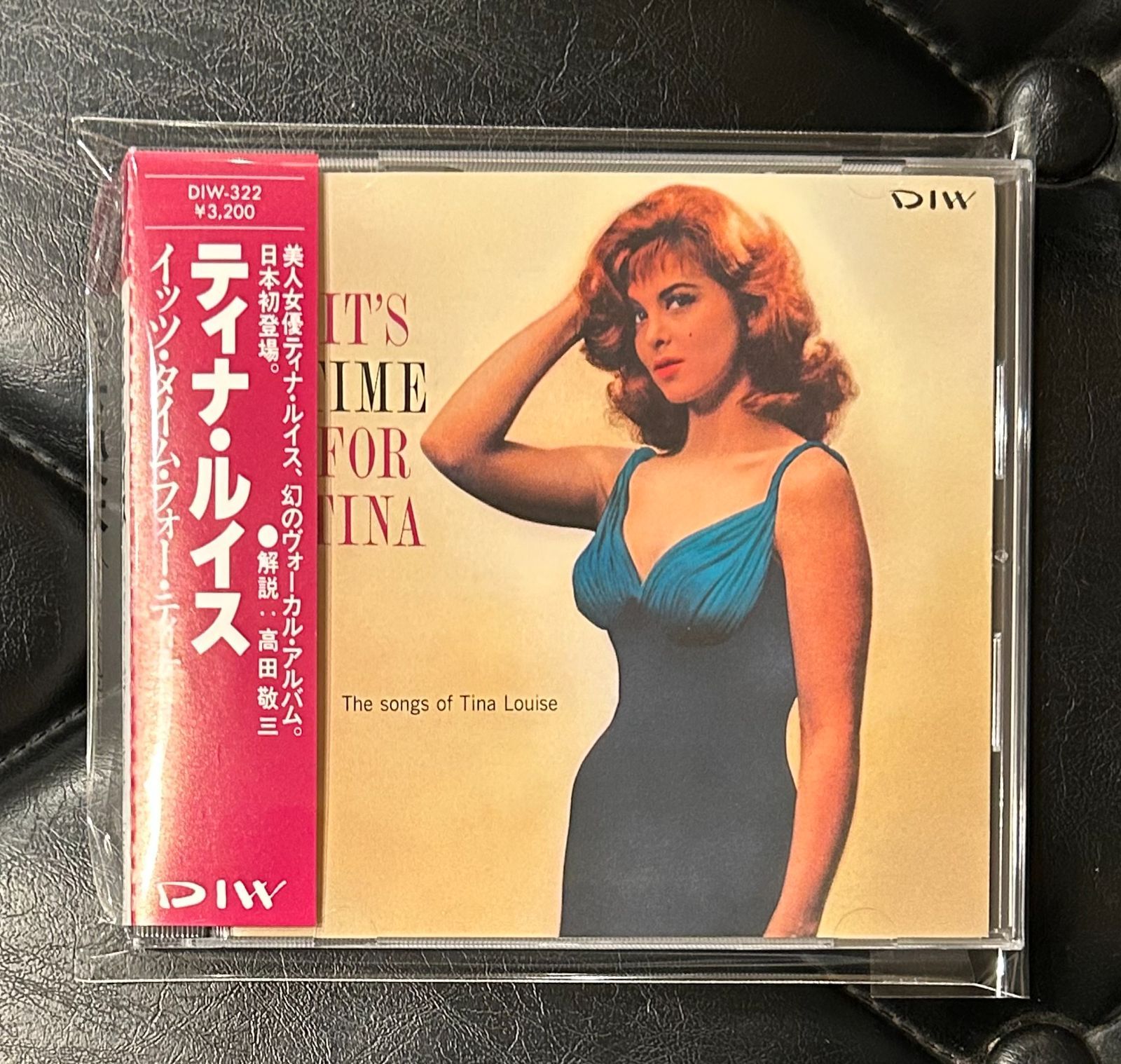 Tina ⁄ TINA It