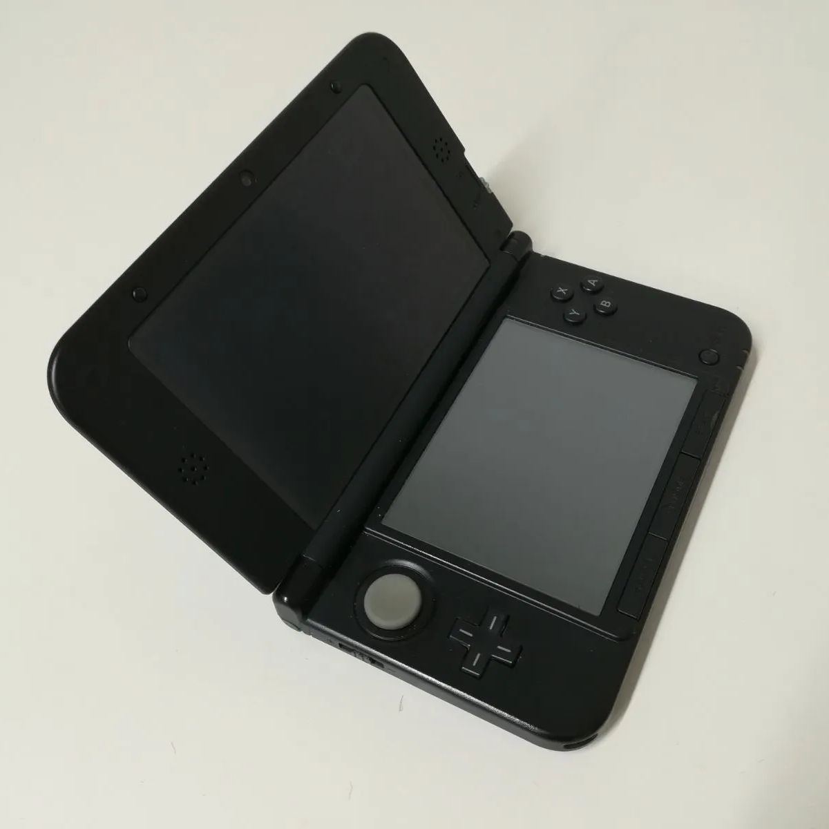 Nintendo 3DS LL シルバーXブラック・拡張スライドパッド付き 中古品 