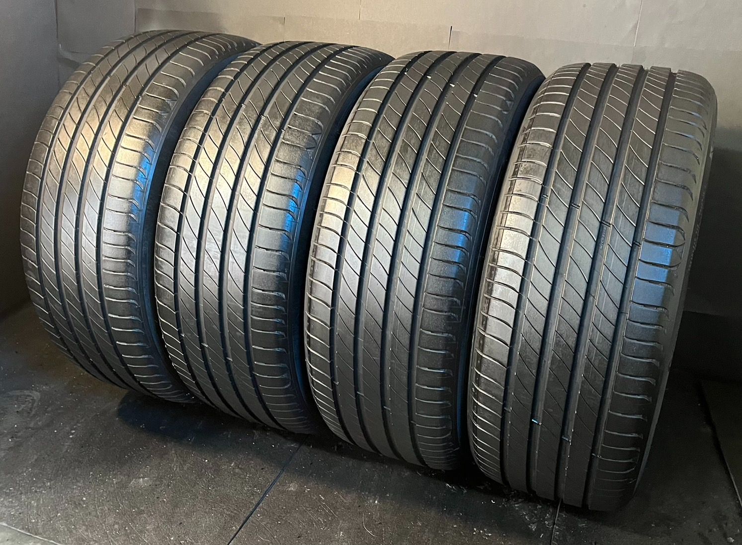 2021年製 約8.8〜9.5分山 ミシュラン MICHELIN プライマシー PRIMACY 4 225|50R18 4本 送料無料 h_513