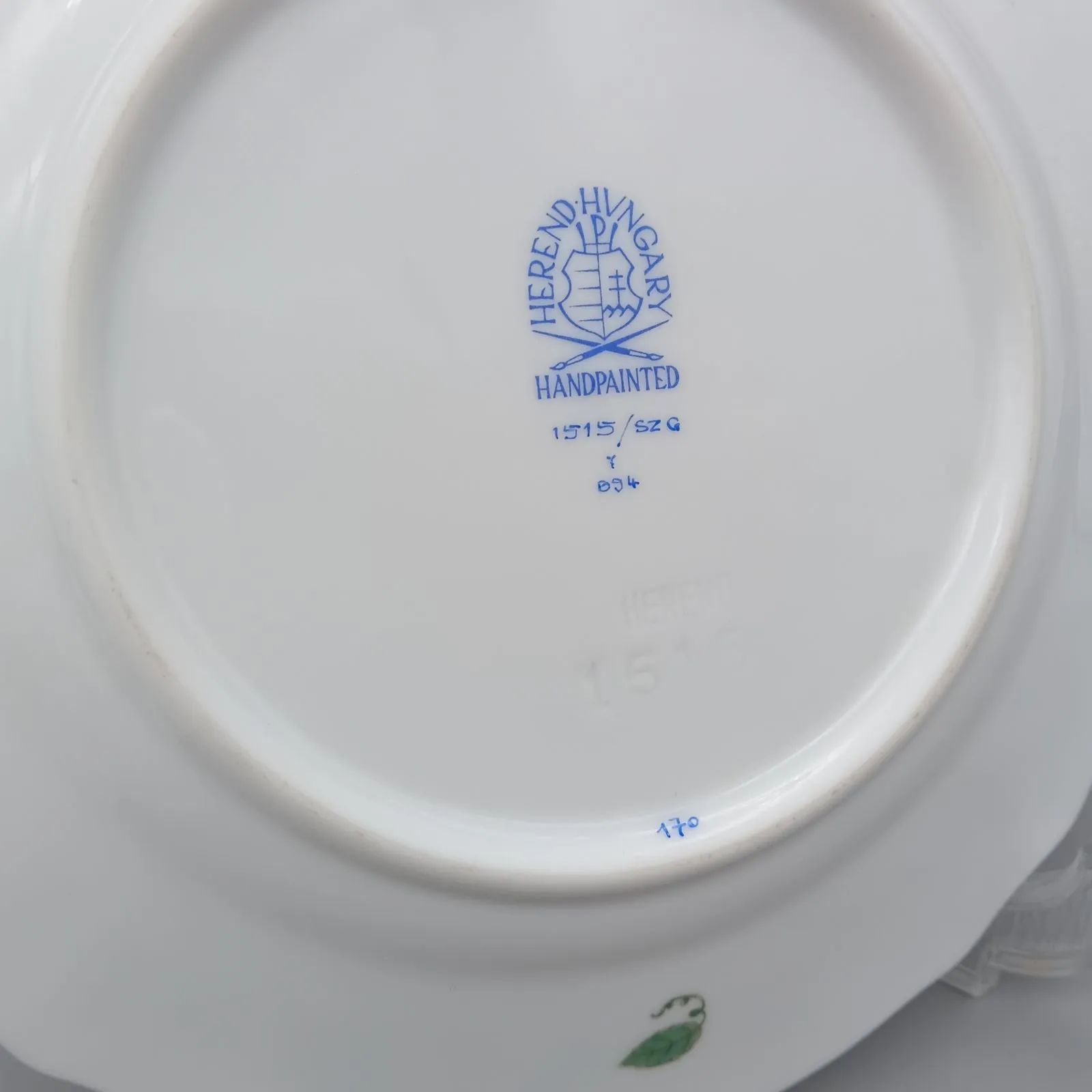 ヘレンド プレート 16cm パン皿 ワインリーブ SZGV 多彩色 1枚 - メルカリ